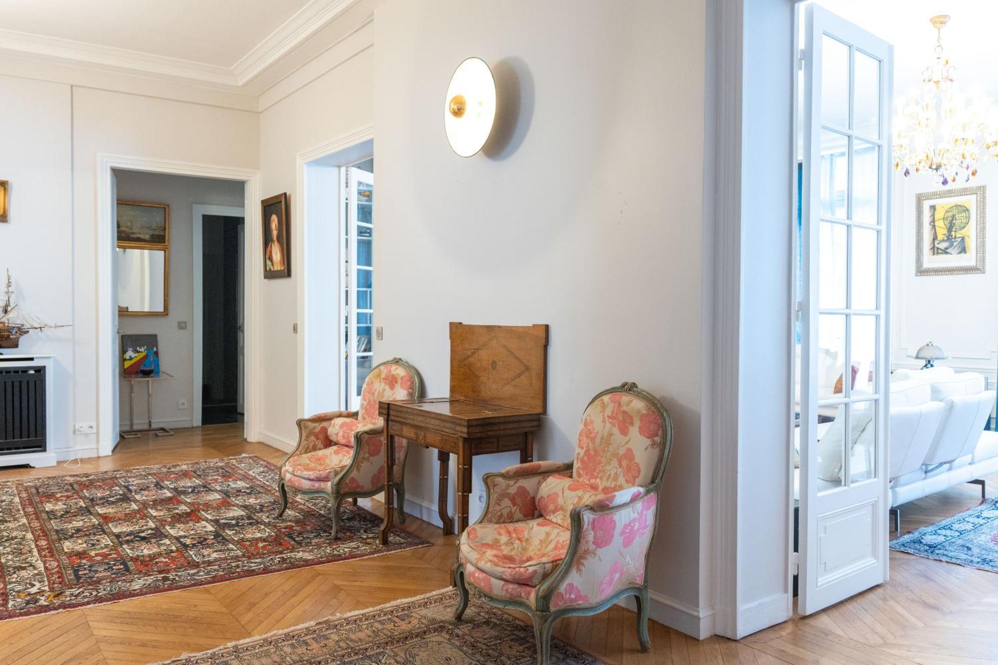 Apartment Spacieux De Luxe *